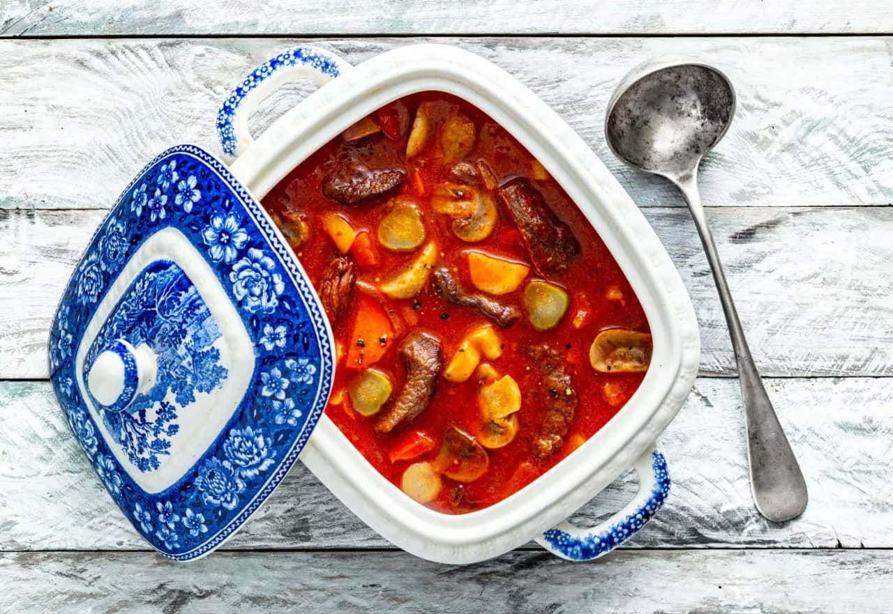 Jak zrobić zupę strogonow - prosty przepis na wyjątkowe smaki