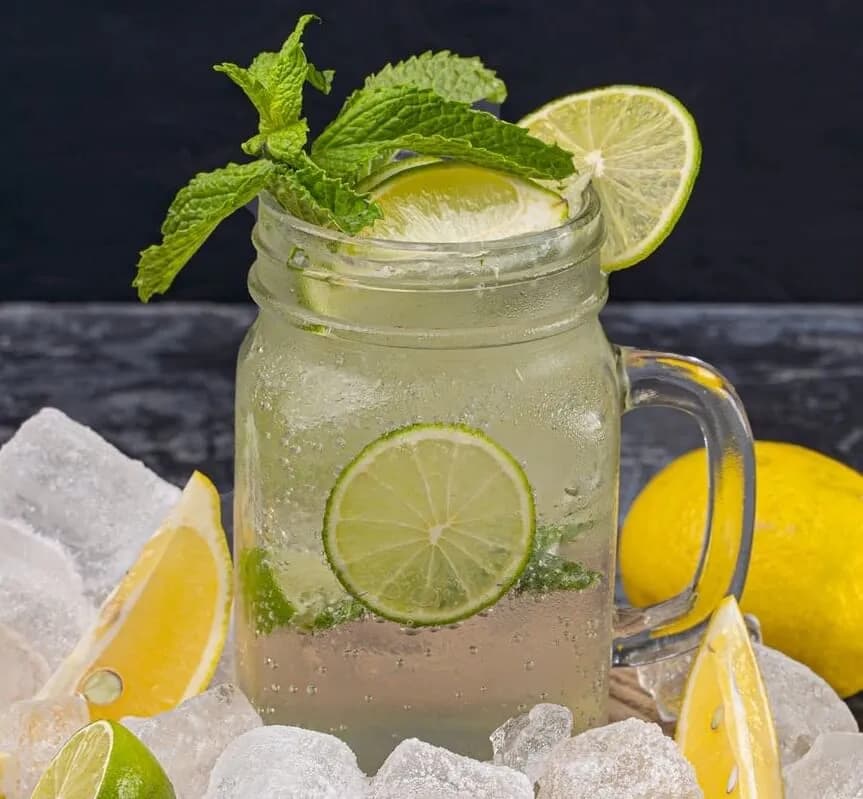 Jak zrobić lemoniadę jak z restauracji - przepis na idealny smak