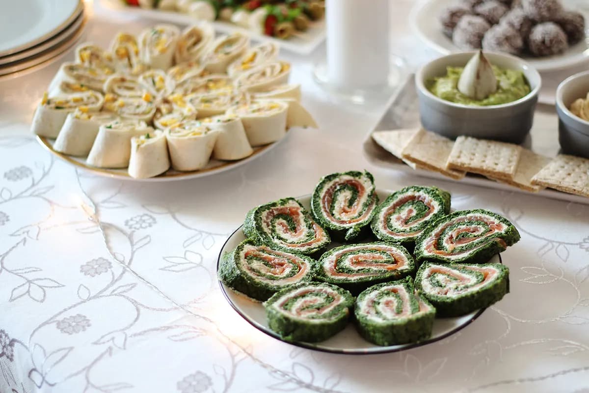 Jak zrobić przekąski, które zachwycą gości w kilka minut